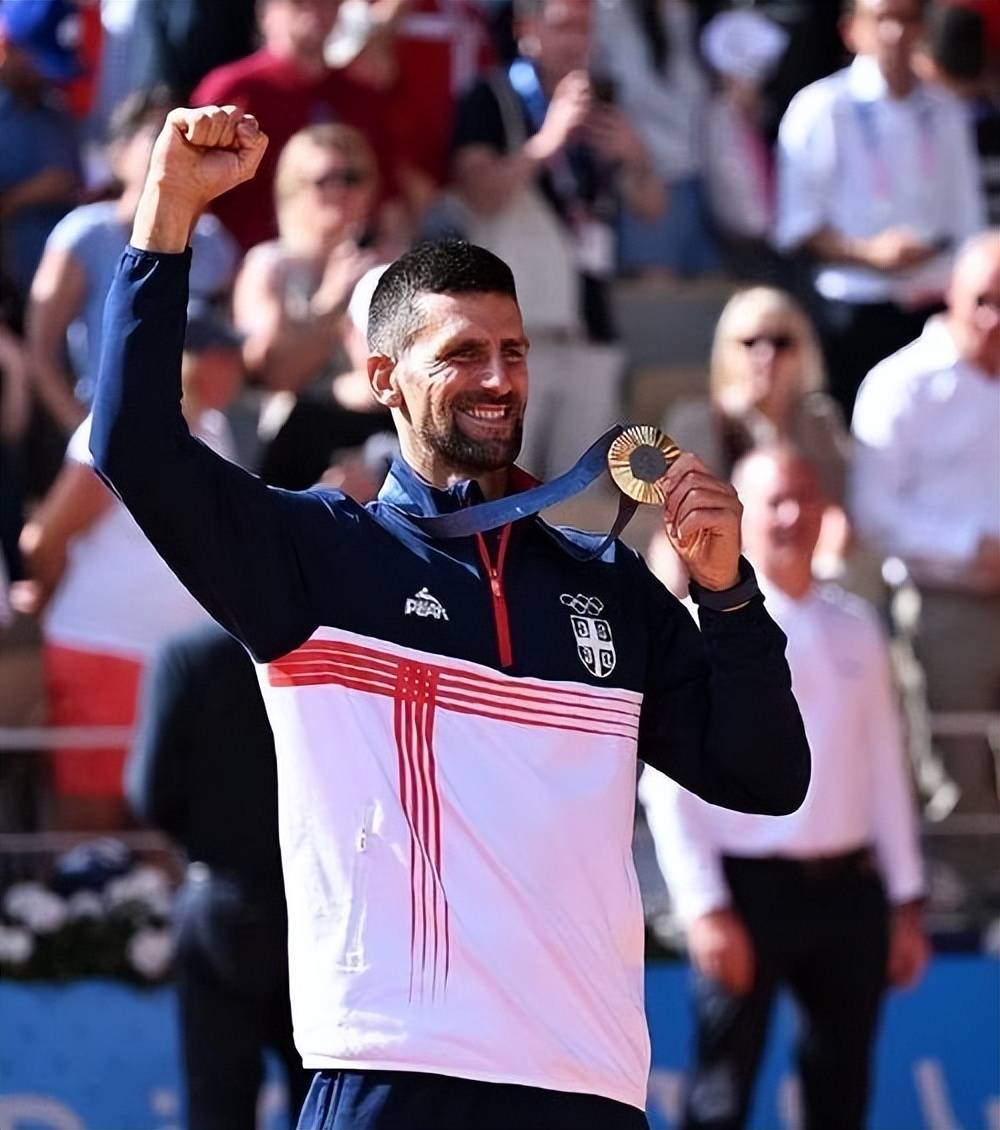 NG28-瑞士队观众热烈欢呼！，德约科维奇迎来二十赛季出色发挥上演精彩一战的简单介绍