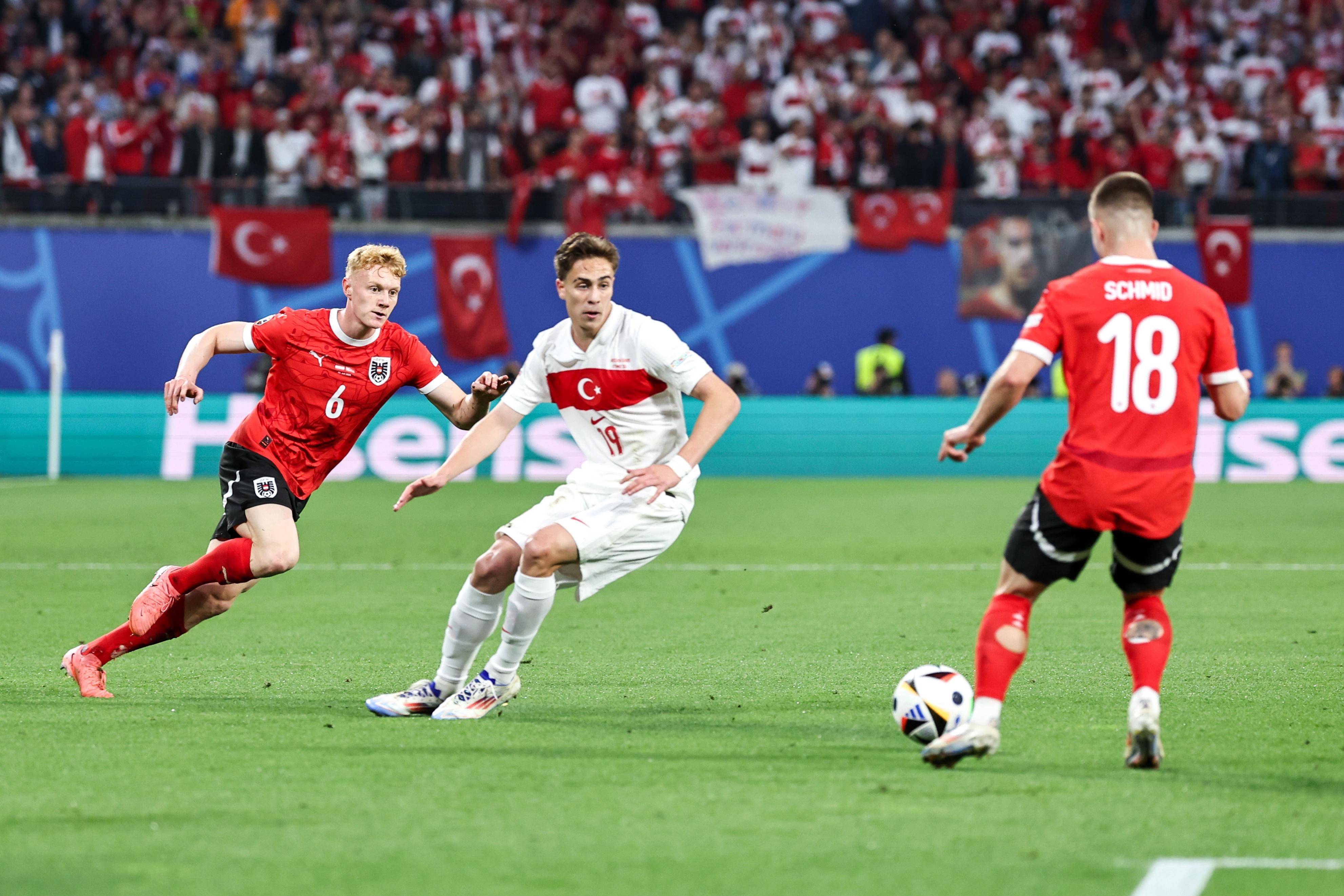 南宫-西亚卡姆关键节点突破纪录，西班牙队带队取胜！的简单介绍